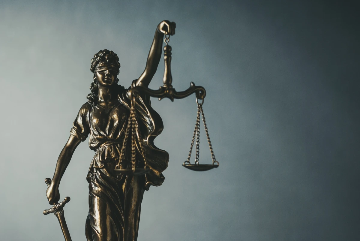 Comment les LegalTech révolutionnent la gestion des dossiers judiciaires