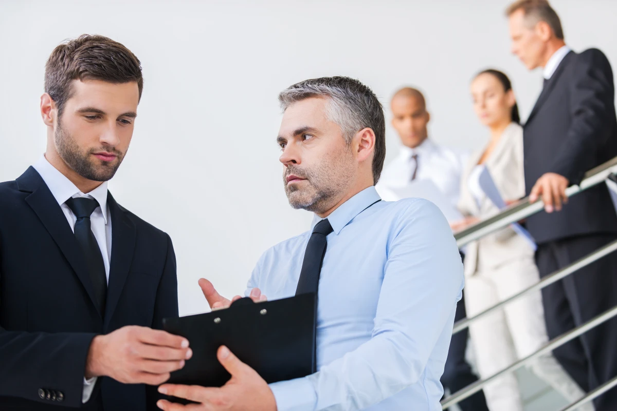 Révolution juridique : Les contrats de performance IA bouleversent le droit des affaires